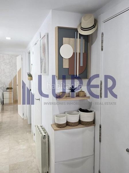 Foto 5342b123-2771-42ac-8529-859e92dd30df. Attico con parcheggio in Paus - Polígono San Blas Alicante