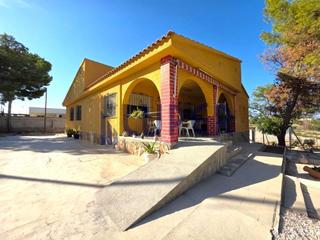 Xalet en Rebolledo. Exclusivo chalet en rebolledo con piscina y casa de invitados