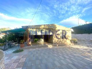 Chalet à Villamontes-Boqueres. Chalet en san vicente, cerca del polideportivo, con 2 construcci