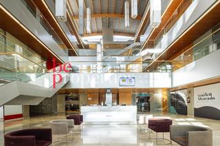 Local Comercial a Avinguda corts catalanes 2. Oficina en trade center