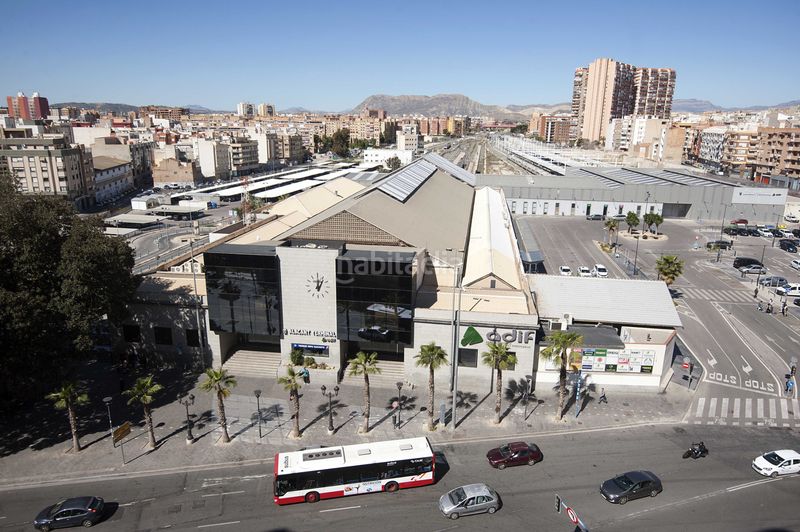 Foto 9a90277d-7bc5-4db4-9ffc-19d788da794e. Edifici a Benalúa Alicante