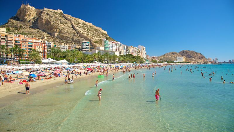 Foto fa914e50-8b8d-47eb-9168-a7cedfff3f42. Edifici a Benalúa Alicante