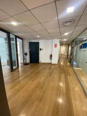 Location Bureau à Avenida alfonso el sabio 2. Alquiler de oficina en avenida alfonso el sabio esquina con call