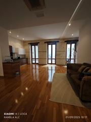 Location Bureau  Carrer bailen. Oficina estudio reformado con terraza en centro de alicante