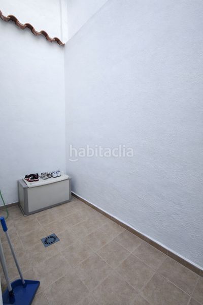 Foto d416513c-0504-40f1-8a1d-0e3242fcf802. Casa amb xemeneia calefacció a Carolinas Bajas Alicante