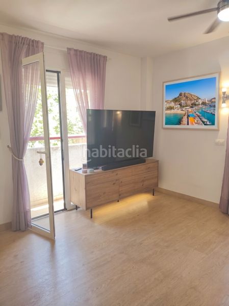 Foto a004e7c3-4b3c-407f-a1b9-aeeb579f3eb7. Tríplex amb calefacció aparcament a Campoamor Alicante