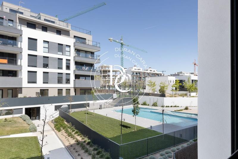 Foto 2d931a38-0c5d-4f76-8f97-53b2fed438cf. Piso  de 155 m2 con piscina, vistas y terraza en venta en laragai, en Vilanova i la Geltrú