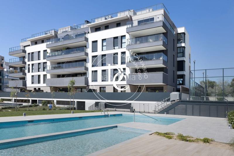 Foto 559328bc-350b-4370-bb41-13b8b7b6cd73. Piso  de 155 m2 con piscina, vistas y terraza en venta en laragai, en Vilanova i la Geltrú