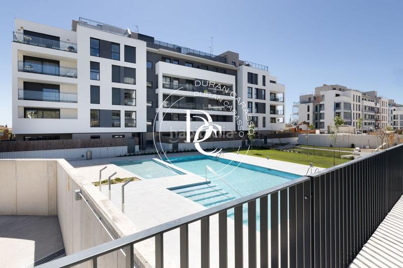 Foto 6881f9b7-119e-48f1-a6e4-617b4fe21e63. Piso  de 155 m2 con piscina, vistas y terraza en venta en laragai, en Vilanova i la Geltrú