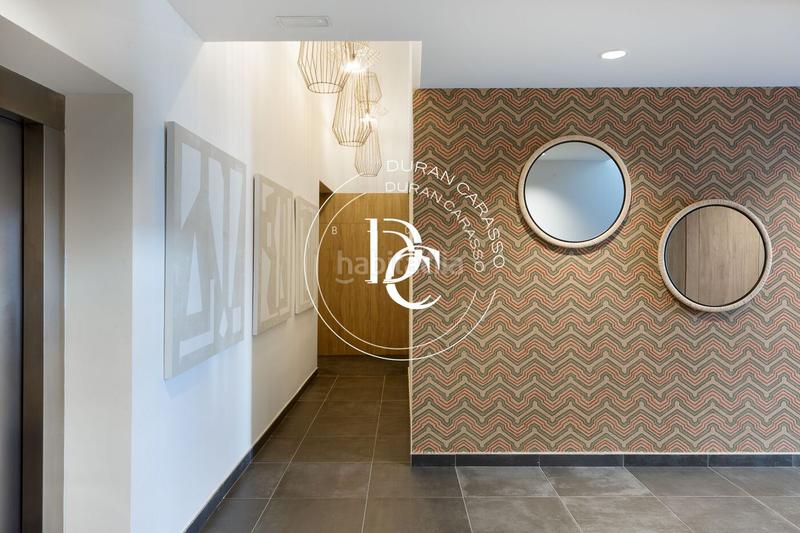 Foto cff1376a-fe90-489e-837d-0889fd72760c. Piso  de 155 m2 con piscina, vistas y terraza en venta en laragai, en Vilanova i la Geltrú