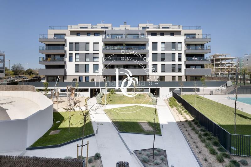 Foto edda3c3b-d302-408f-8a92-e5fe1651381d. Piso  de 155 m2 con piscina, vistas y terraza en venta en laragai, en Vilanova i la Geltrú
