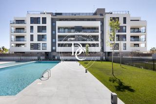 Pis  Ronda ibèrica. Piso de 155 m2 con piscina, vistas y terraza en venta en laragai