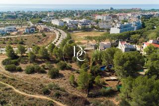 Terreny residencial a Can Pei. Parcela de lujo de 1326 m2 en venta en can pei, sitges