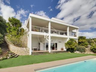 Casa  Avinguda camí de miralpeix. Casa de lujo de 510 m2 con vistas en venta en can girona, sitges