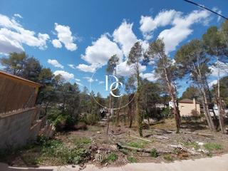 Wohngrundstück  Carrer de la serra del cadi. Parcela de 755 m2 en venta en olivella