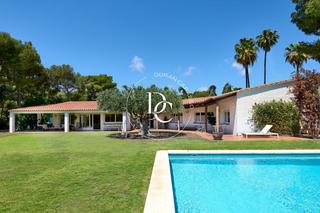 Casa  Carrer cristóbal colón. Casa de lujo de 390 m2 en venta en terramar, sitges