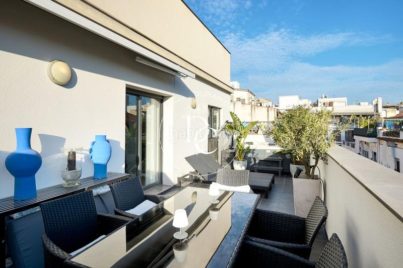 Foto 47a634f5-7be3-4831-a80a-f4632938298a. Ático  de 60 m2 con terraza en venta en Centre, en Sitges