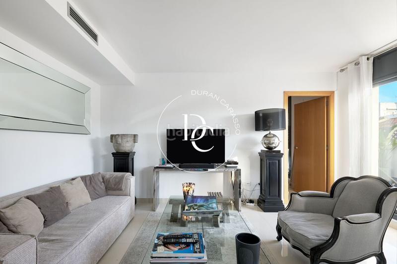 Foto b2da29bc-aa9c-435a-8c4b-56093db03c27. Ático  de 60 m2 con terraza en venta en Centre, en Sitges