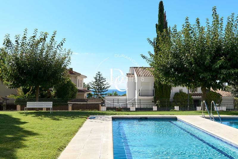 Foto 1798efd1-3f19-4f22-858f-31cea76b5a08. Piso  de 151 m2 con vistas y terraza en venta en santa bàrbara, en Sitges