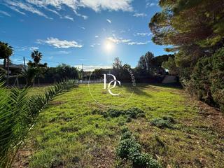 Terreny residencial  Carrer antoni muntañola. Parcela de 1000 m2 en venta en vinyet, sitges