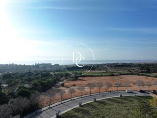 Terreny residencial a Carrer del xartell 31. Parcela de 400 m2 en venta en fondo somella, vilanova i la geltr