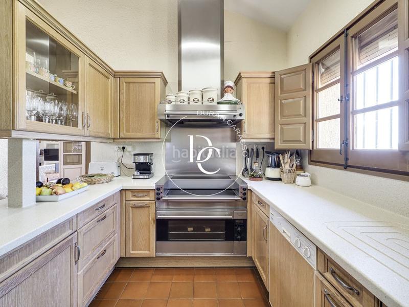 Foto 1b5feee3-28b7-479c-8ff5-a5584d144fc3. Masía  de lujo de 420 m2 con piscina y vistas en venta en font rubí en Font-rubí
