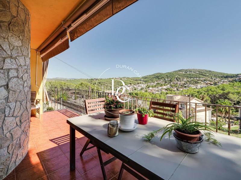 Foto f6f37585-9acf-4cac-8d44-061f072057c4. Maison avec chauffage parking dans Canyelles