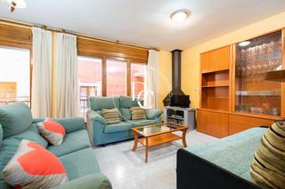 Pis  Carrer del capcir. Piso de 80 m2 en venta en puigcerdà