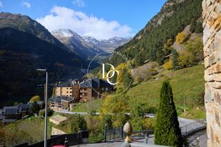 Maison  Carretera del mas de ribafeta. Casa de lujo de 244 m2 con vistas en venta en arinsal