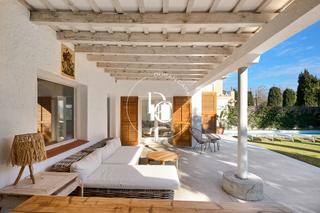 Casa  Carrer josep carbonell i gener. Casa de lujo de 405 m2 con piscina en venta en terramar, sitges