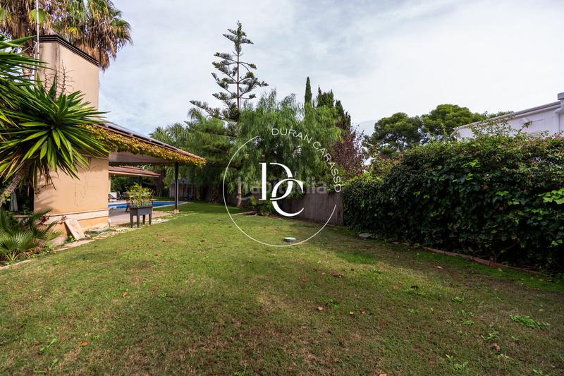 Foto 4a6d9f54-5fc7-4321-8133-d360a6189f18. Miete haus mit heizung parking pool in Can Girona - Terramar - Vinyet Sitges