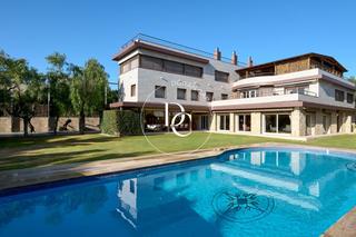 Haus in Can Girona - Terramar - Vinyet. Casa de lujo de 960 m2 con vistas en venta en terramar, sitges