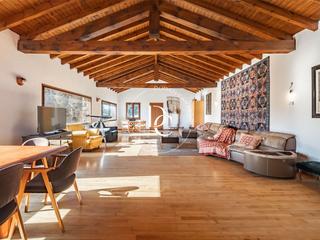 Casa  Ciutadella. Casa de lujo de 460 m2 con vistas en venta en bolvir