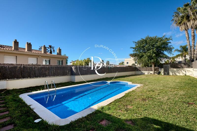 Foto e93cc635-3d55-417d-b10a-2254ffe799d0. Zweistöckige wohnung mit heizung in Levantina - Montgavina - Quintmar Sitges