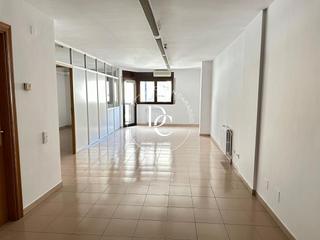 Lloguer Oficina  Avinguda de tarragona. Oficina de 70 m2 en alquiler en andorra la vella