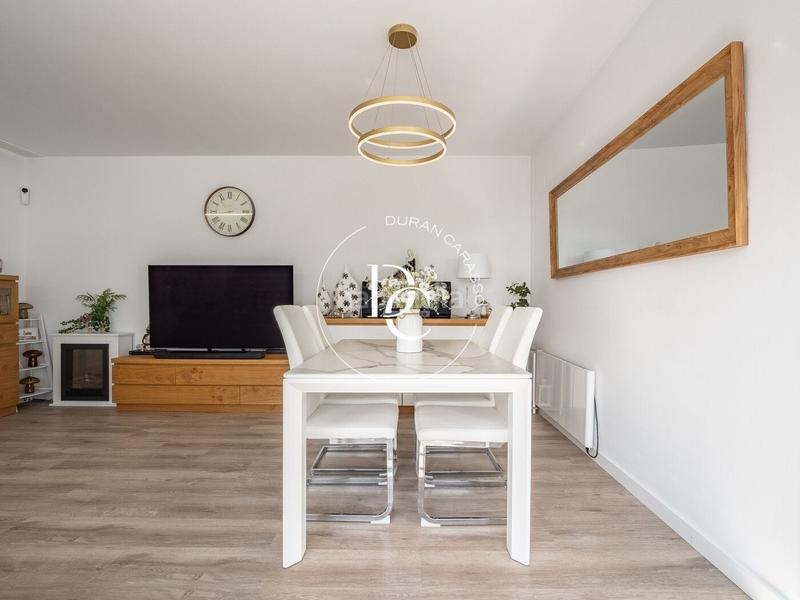 Foto 5e090b7c-e756-42dc-a0f7-a99ab6afdf79. Dúplex duplex de 177 m2 con vistas y terraza en venta en cases del mar blaumar, en Sant Pere de Ribes