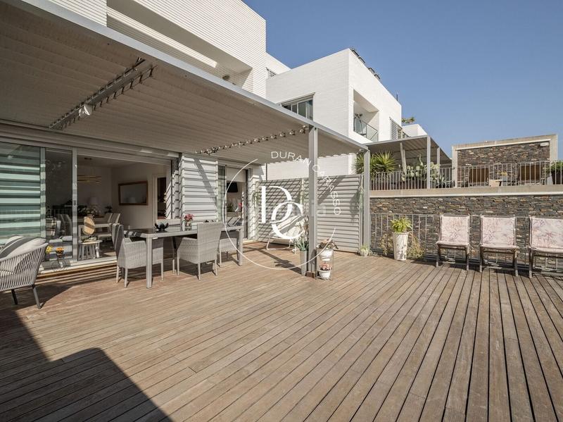 Foto 8807c2e3-a2ba-4ccb-b71c-215f6738832d. Dúplex duplex de 177 m2 con vistas y terraza en venta en cases del mar blaumar, en Sant Pere de Ribes