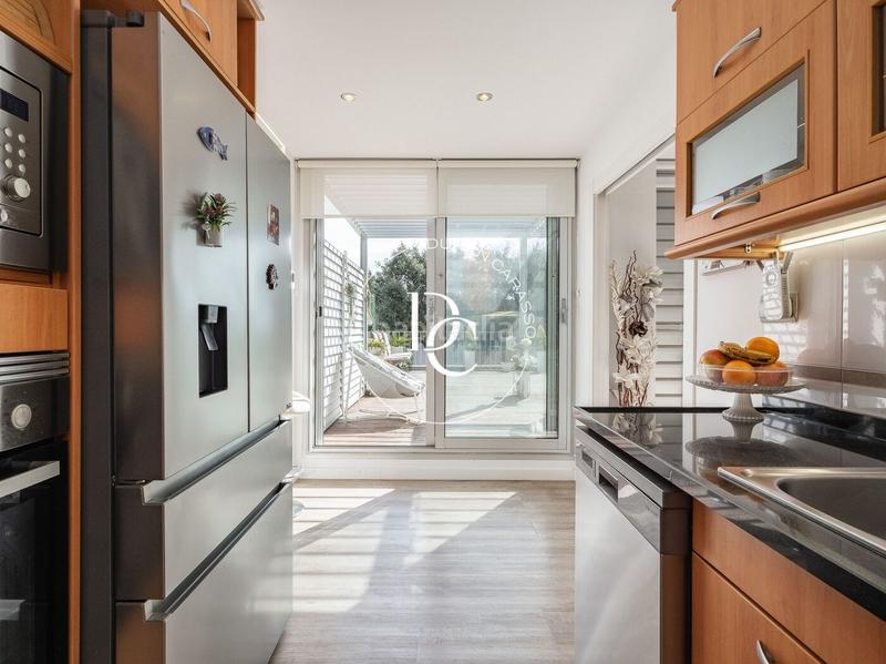 Foto ba20b8b6-73ec-4bbc-94ef-fcbb63019363. Dúplex duplex de 177 m2 con vistas y terraza en venta en cases del mar blaumar, en Sant Pere de Ribes