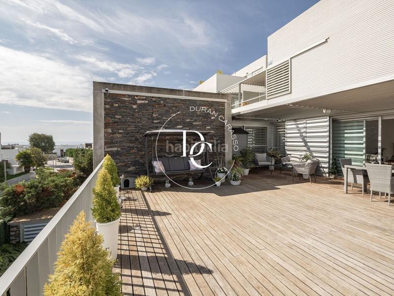 Foto c058341b-d261-49ae-8ab3-406a8d4ded0e. Dúplex duplex de 177 m2 con vistas y terraza en venta en cases del mar blaumar, en Sant Pere de Ribes