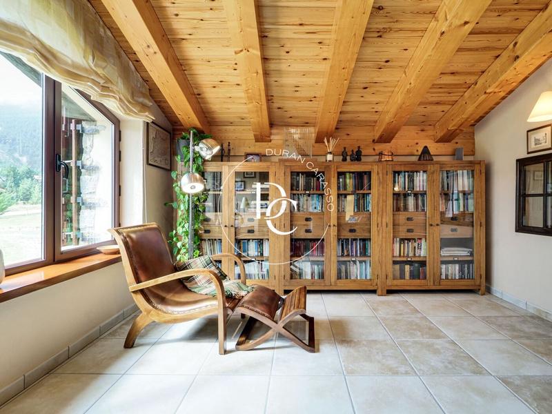 Foto 014ffb26-84f1-4835-aff2-20871f3a9284. Casa  de 437 m2 con vistas en venta en Vallcebre