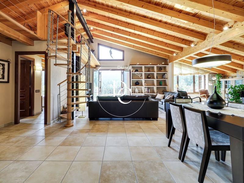 Foto ff072a1a-d77e-4c02-8fa5-86abe455fa78. Casa  de 437 m2 con vistas en venta en Vallcebre