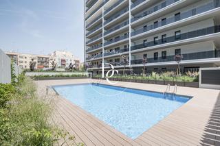 Pis  Carrer de l'any dels negats. Piso de 88 m2 con piscina y terraza en venta en vilanova i la ge