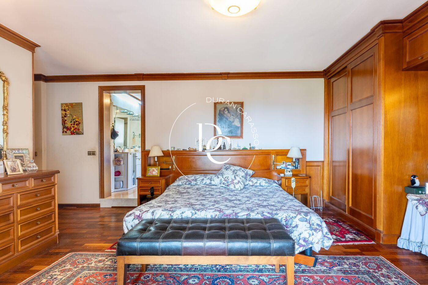 Casa de lujo de 315 m2 con piscina en venta en Vallpineda, Sitge Sitges