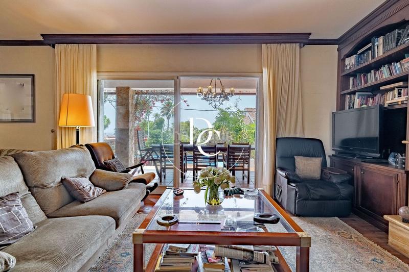 Foto 1800cf47-6c8c-42f4-8cfe-439ed4a16837. Casa  de lujo de 315 m2 con piscina en venta en vallpineda, en Sitges