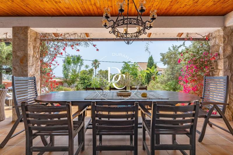 Foto 1ba62463-8bea-49c7-a0d3-526ed2cb1254. Casa  de lujo de 315 m2 con piscina en venta en vallpineda, en Sitges