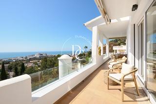 Casa  Carrer del roc florit. Casa de lujo de 245 m2 con piscina y vistas en venta en levantin