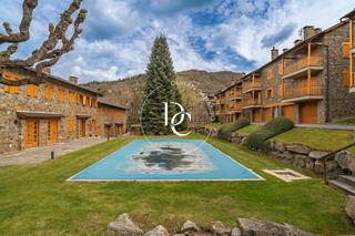 Maison  Carrer cadí. Casa de 240 m2 con vistas en venta en queixans, fontanals de cer