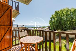 Appartement  Baixada de cal puigbó. Piso de 89 m2 con vistas y terraza en venta en puigcerdà