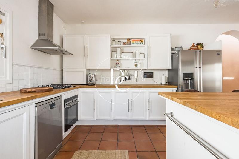 Foto b8676d8c-3dbd-48a5-a8a8-dcc7a00ac5db. Alquiler casa  de lujo de 306 m2 con piscina y vistas en alquiler en can suria, en Olivella