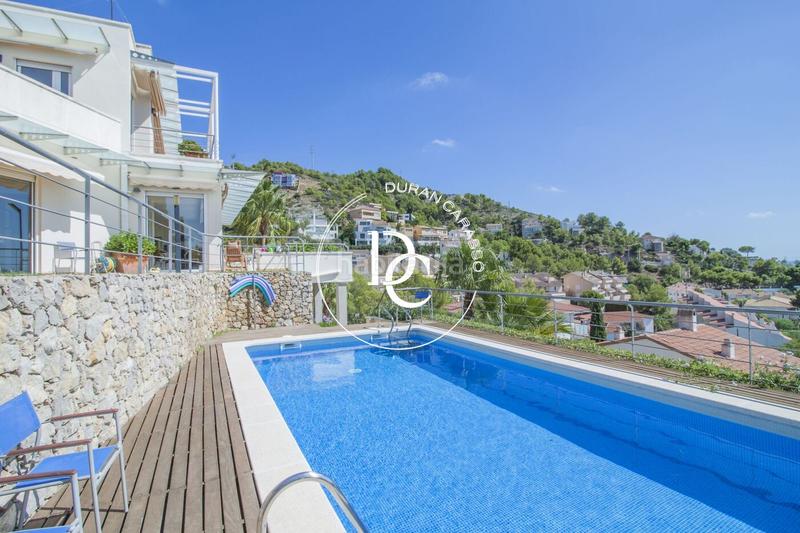 Foto 78f6aa24-97ee-414b-b4cb-fb7d0e3a89db. Casa con riscaldamento parcheggio piscina in Levantina - Montgavina - Quintmar Sitges